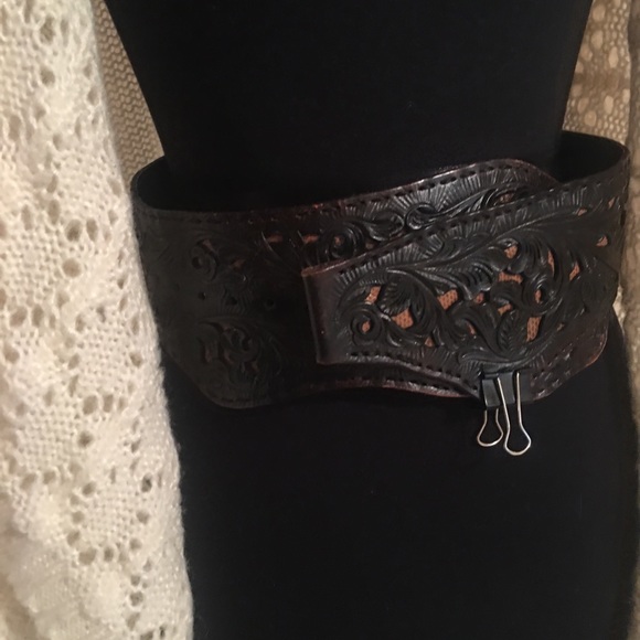 STUNNING Ray Pohja Tooled Leather Western Belt main image 14